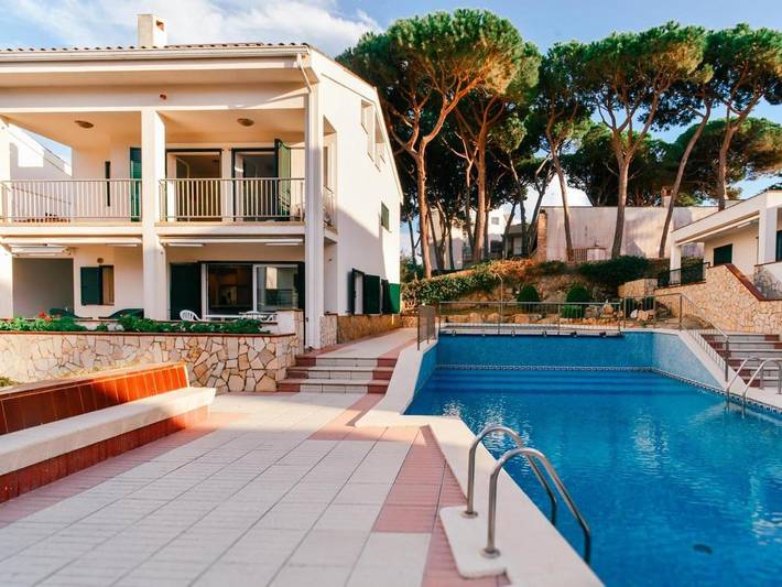 Casa rural para 8 personas, con piscina y terraza en Palamós - 2