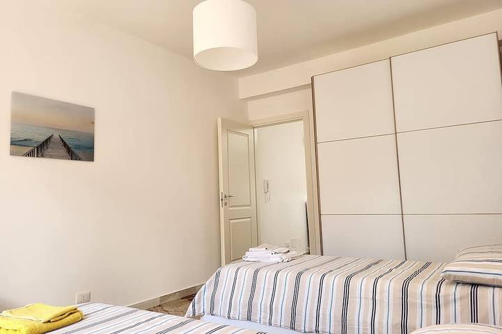 Air-conditioned beach house between Scilla and Reggio Calabria in Villa San Giovanni, Provincia di Reggio Calabria