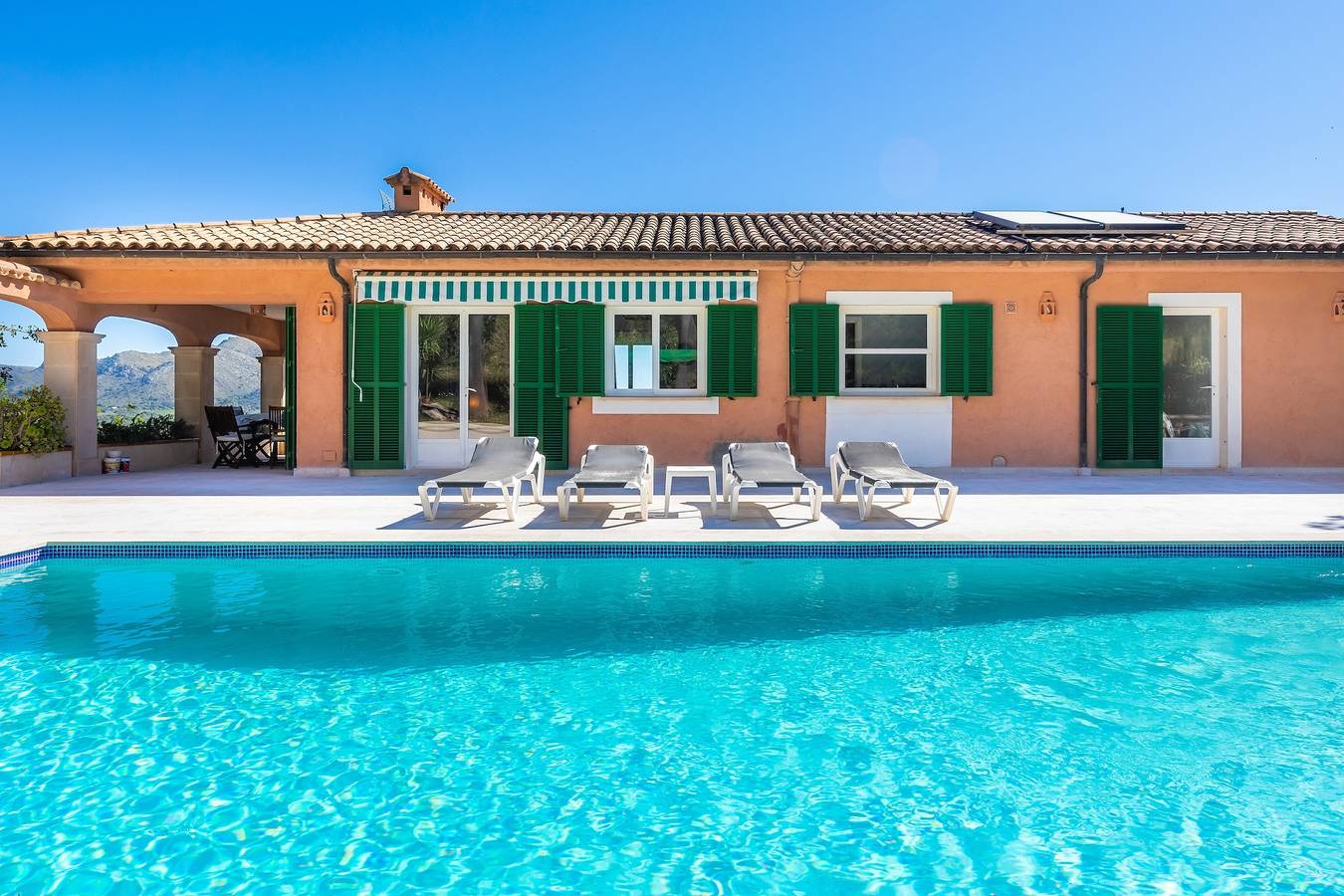 Klimatisiertes Haus "Santa María" mit Bergblick, Pool, Garten und Wlan in Artà, Mallorca Osten