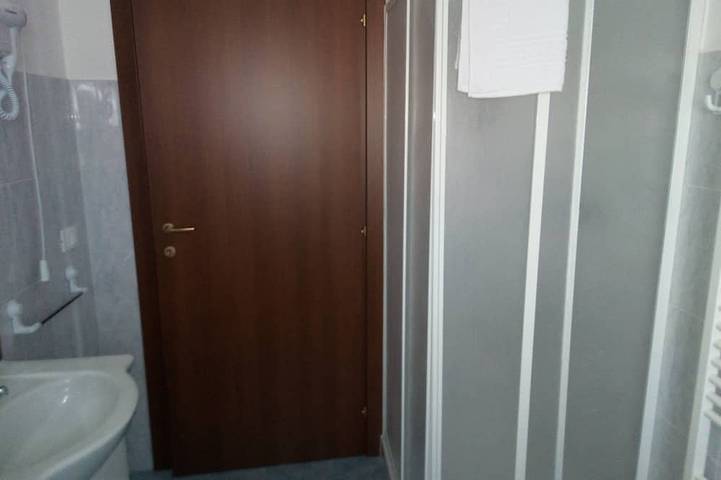 Entire apartment, New and bright apartment 10 minutes from Pescara in San Giovanni Teatino, Chieti Province