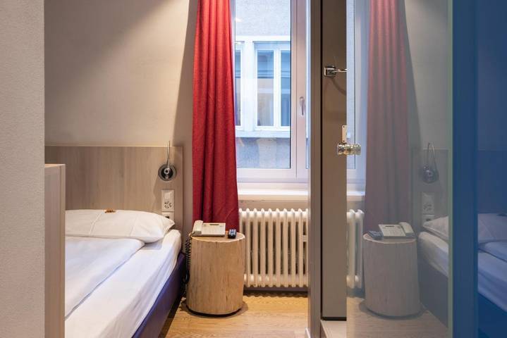 Maison d’hôte pour 2 personnes, avec terrasse, animaux acceptés à Zurich - 4