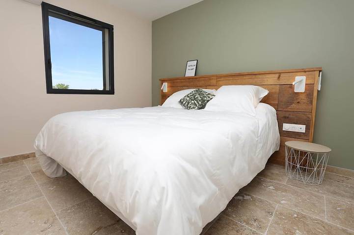 Ganze Wohnung, L'Olivier villa with private pool in Vers-Pont-du-Gard, Nimes und Umgebung