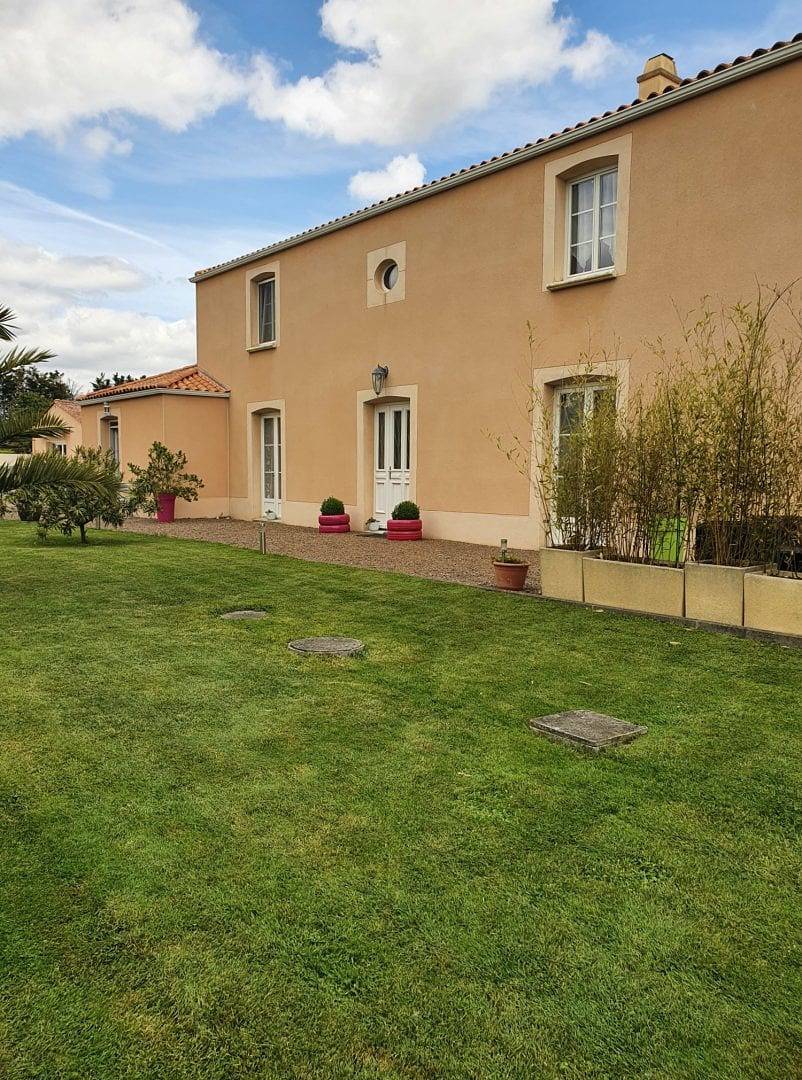 Chambre d'hôtes Le Logis du Marais - Chambre Marais in Les Magnils-Reigniers, Fontenay-le-Comte