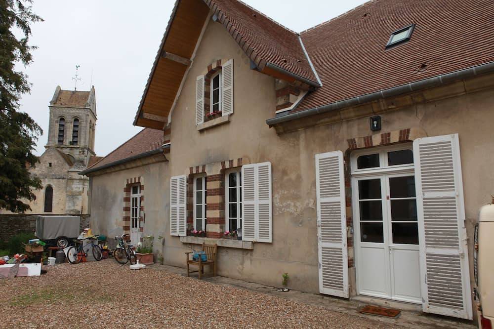 Location De Vacances pour 5 Personnes dans Bréançon, Parc naturel régional du Vexin Français