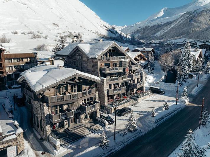 Hôtel pour 4 personnes, avec piscine et terrasse ainsi que sauna et jacuzzi