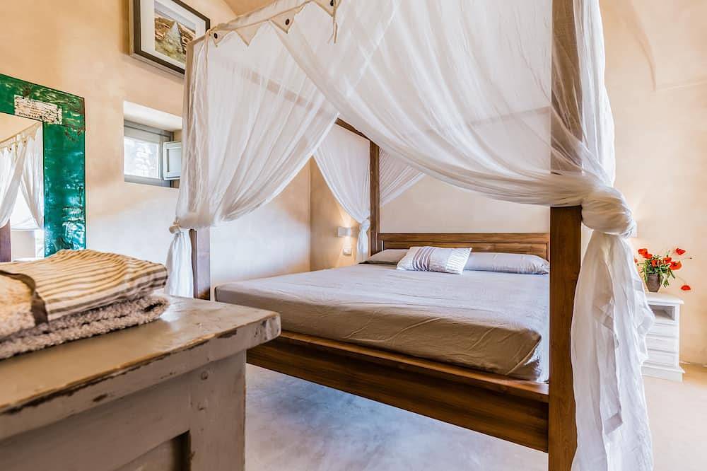 New structure with 3 dammusi, infinity pool and breathtaking sea view in Penna, Trapani Province