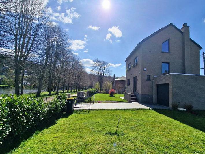 Location de vacances pour 2 personnes, avec Balcon et Terrasse ainsi que Jardin et Vue à Esneux - 3