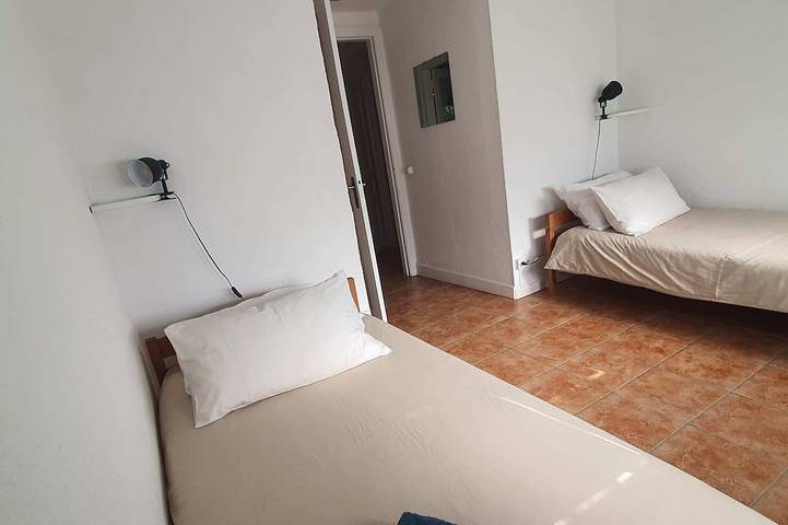 Gîte pour 6 personnes, avec piscine ainsi que terrasse et jardin à Mazamet - 2