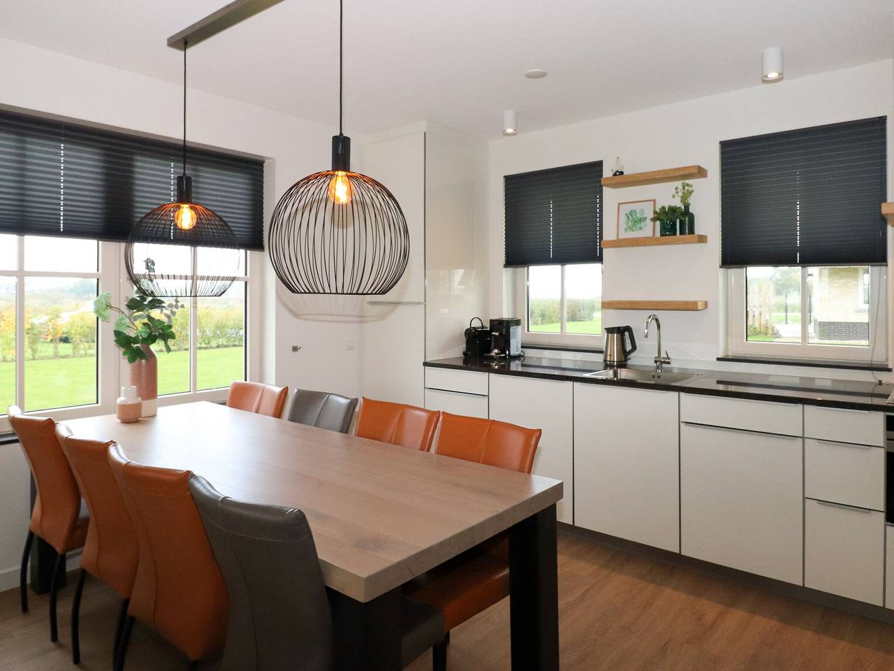 Villa am See mit Terrasse in Delfstrahuizen, Friesland