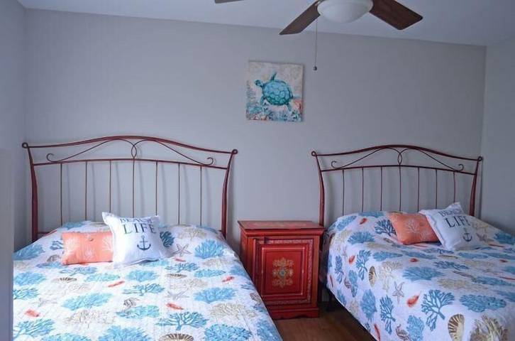 Vacation rental for 14 people, with balcony/terrace in Garden City (SC)
