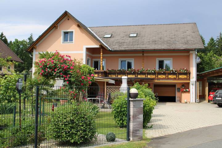 Dachgeschoss Ferienwohnung in Südoststeiermark, Halbenrain