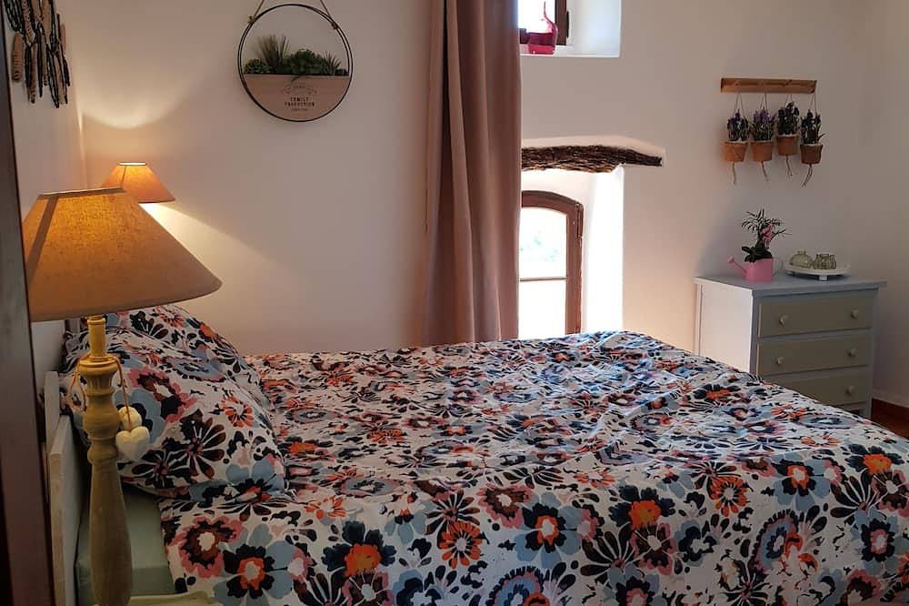 House in Luberon. in Sainte-Croix-à-Lauze, Regionaler Naturpark Luberon