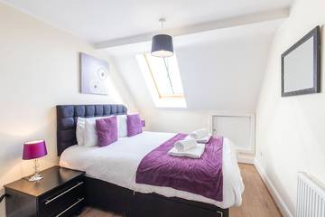 Apartment for 5 People in Broxbourne, Hertfordshire, Photo 1