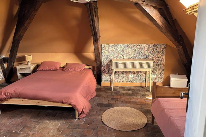 Ganze Wohnung, Fully Furnished and Renovated Apartment in Vitry-aux-Loges, Orléans und Umgebung