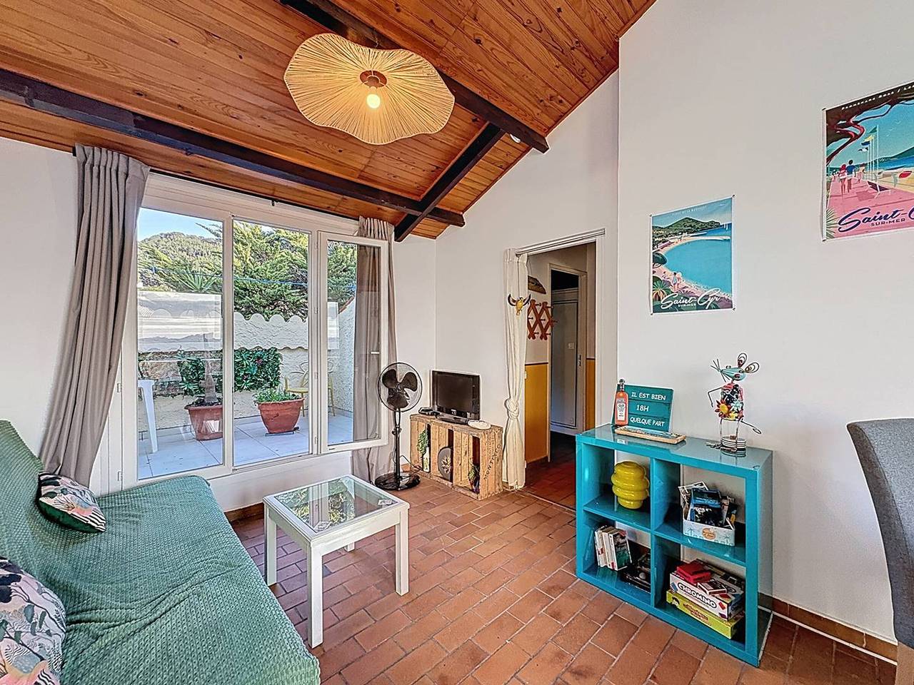 Appartement entier, Charmant T3 avec Terrasses Vue Mer - Idéal 4 Pers in Saint-Cyr-sur-Mer, Côte méditerranéenne (France)
