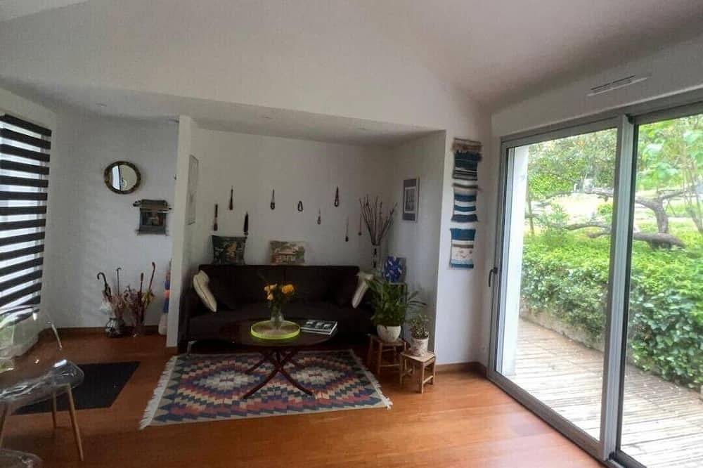 L' Aile Ysée, a welcoming bed and breakfast in the center of the Loire castles. in Amboise, Tours region