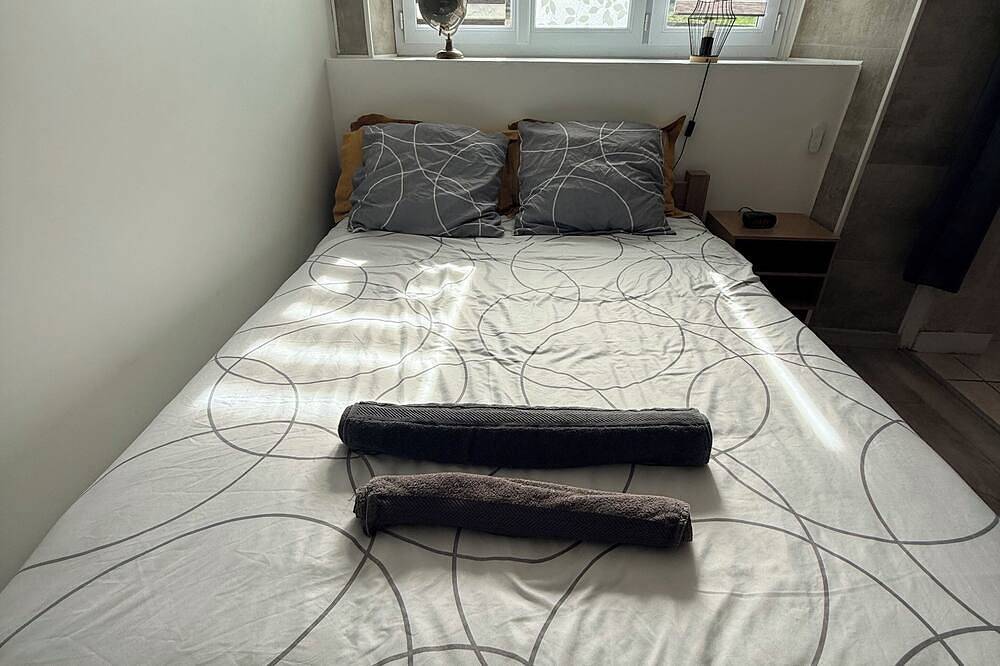 Appartement entier, \"Les 4 Chênes, Refuge et Havre de Paix Verdoyant\" in Le Pont-de-Beauvoisin, Région de La Tour-du-Pin