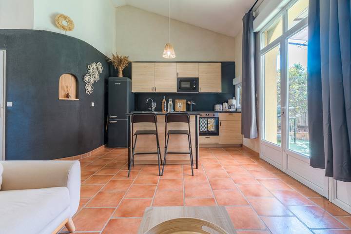 Location de vacances pour 2 personnes, avec jardin et bassin pour enfant, animaux acceptés à Roussillon - 4