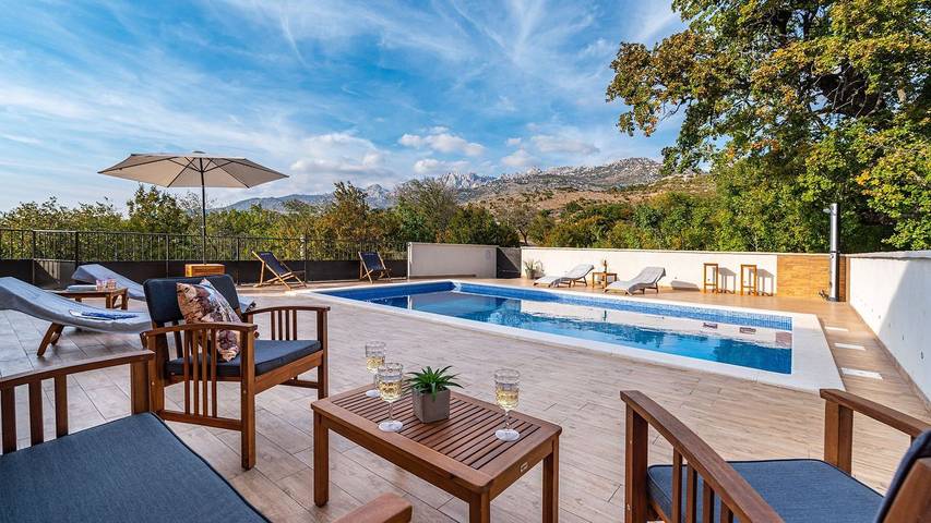 Ferienhaus für 6 Personen, mit Garten und Pool in Jasenice - 4