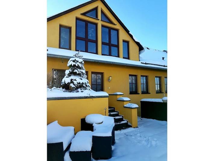 Ferienhaus für 3 Personen, mit Pool und Balkon sowie Sauna und Whirlpool