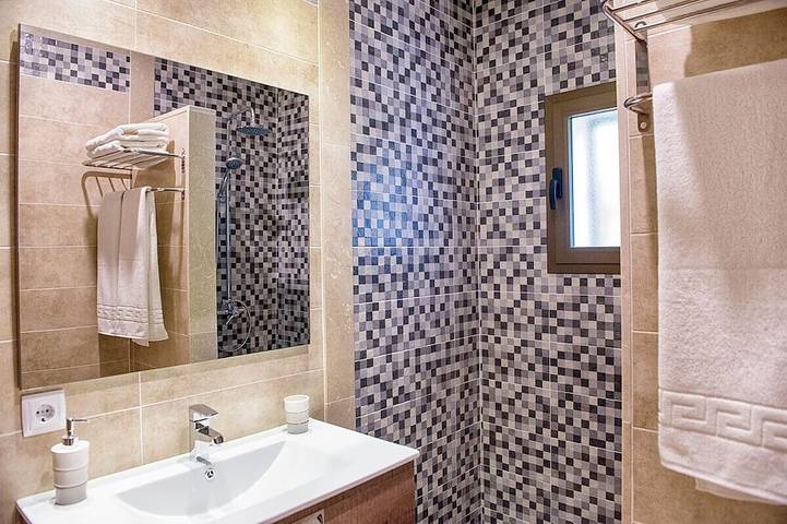 Ferienhaus für 8 Personen, mit Terrasse und Garten in Cala Bona - 4