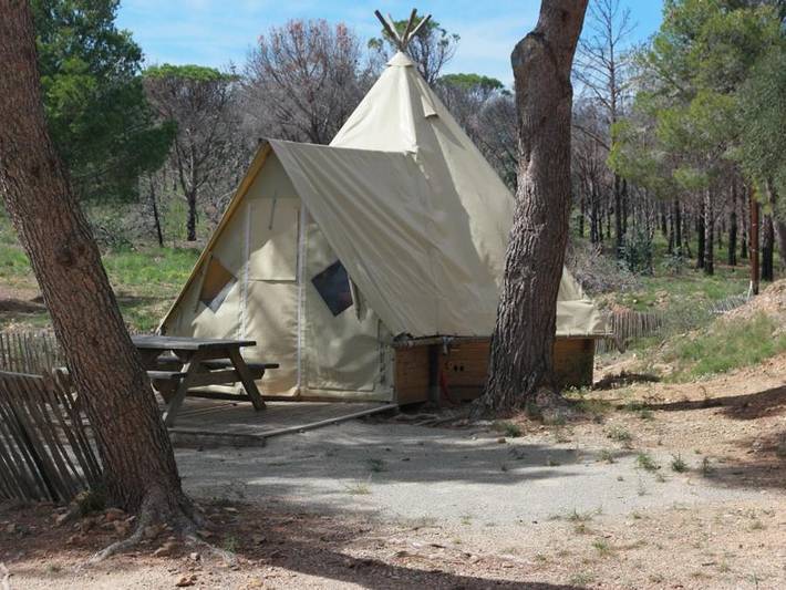 Tente pour 4 personnes, avec bassin pour enfant dans les Pyrénées-Orientales - 2