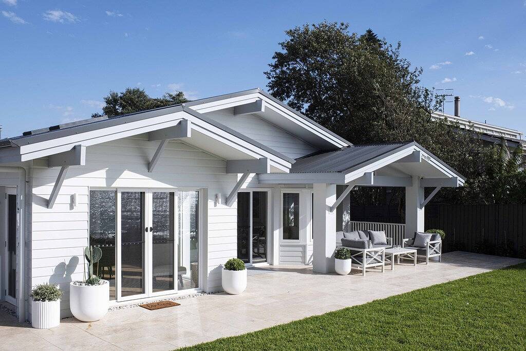 Habbaniyah - Beach Front, Pool, Spa, 5 Bedrooms, Sleeps 14 in North Avoca, New South Wales