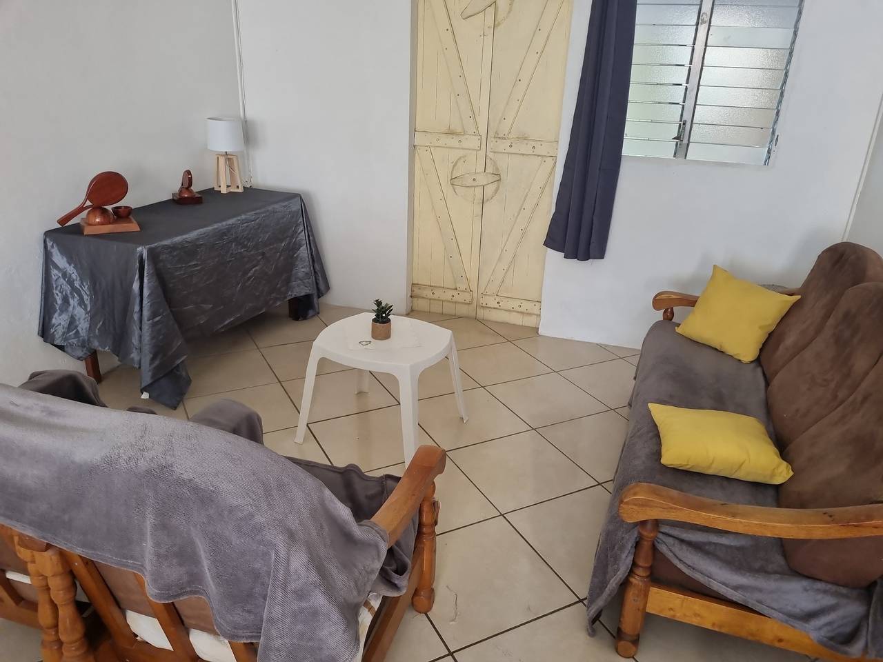 Charming House in Le Robert with Garden and Nearby Tennis in Le Robert, Martinique