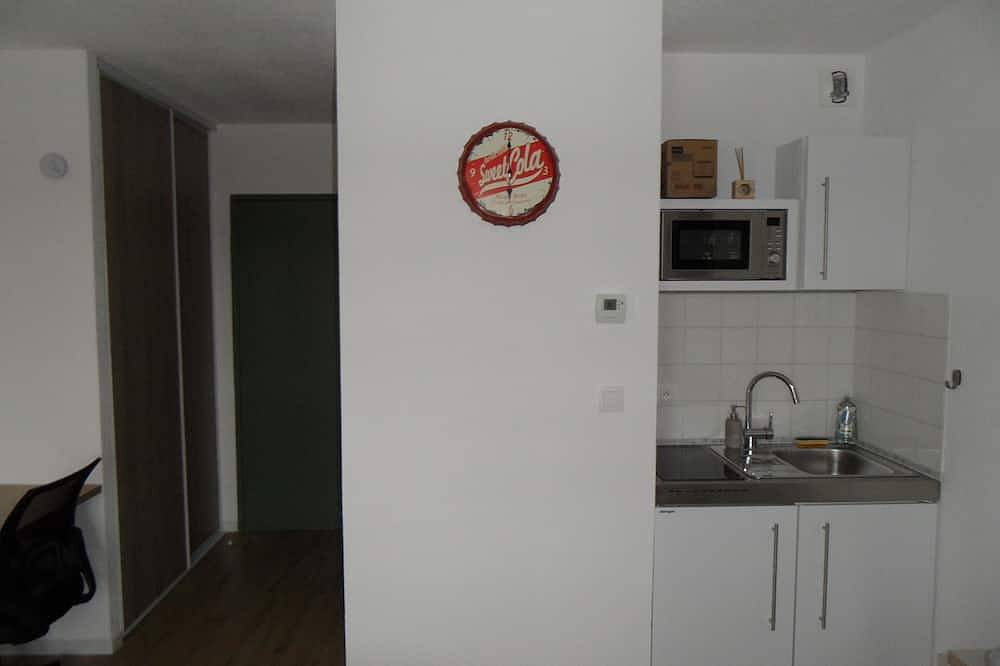 Entire apartment, # Studio Good Location With Parking # in Illzach, Mulhouse region