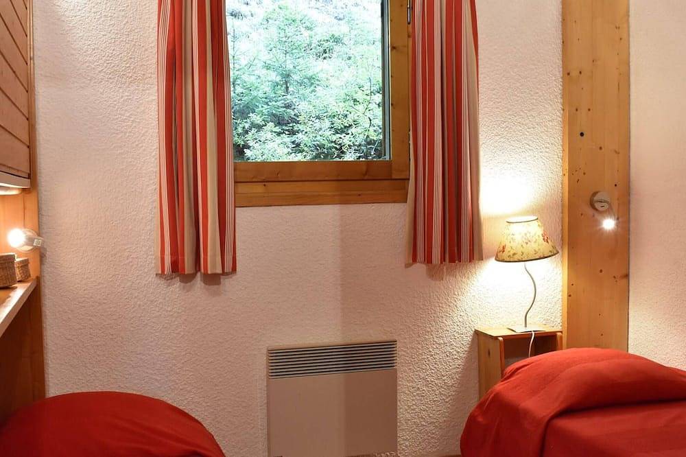 Ganze Wohnung, Gemütliche 2-Zimmer-Wohnung für 4 Personen, 300m zu den Pisten, Parkplatz, Skiraum in Les Allues, Les Trois Vallées