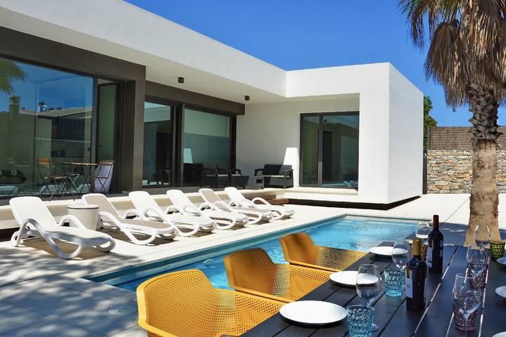 Chalet para 9 personas, con terraza y jardín en Alt Empordà - 3