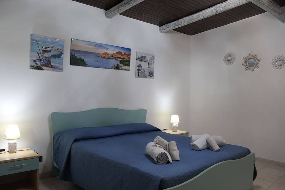Appartamento intero, Marzellinu, appartamento spazioso a 1km dal mare. in Sas Linnas Siccas, Orosei