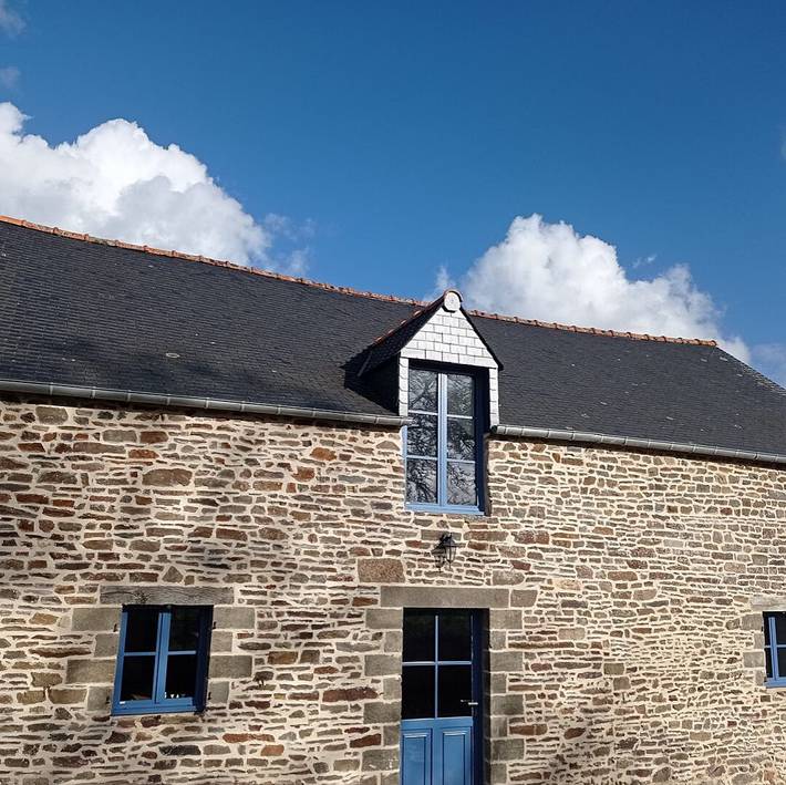 Gîte pour 8 personnes, avec terrasse et jardin