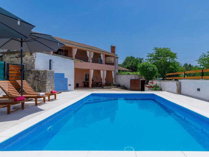 Ferienhaus für 6 Personen, mit Terrasse und Garten - 1