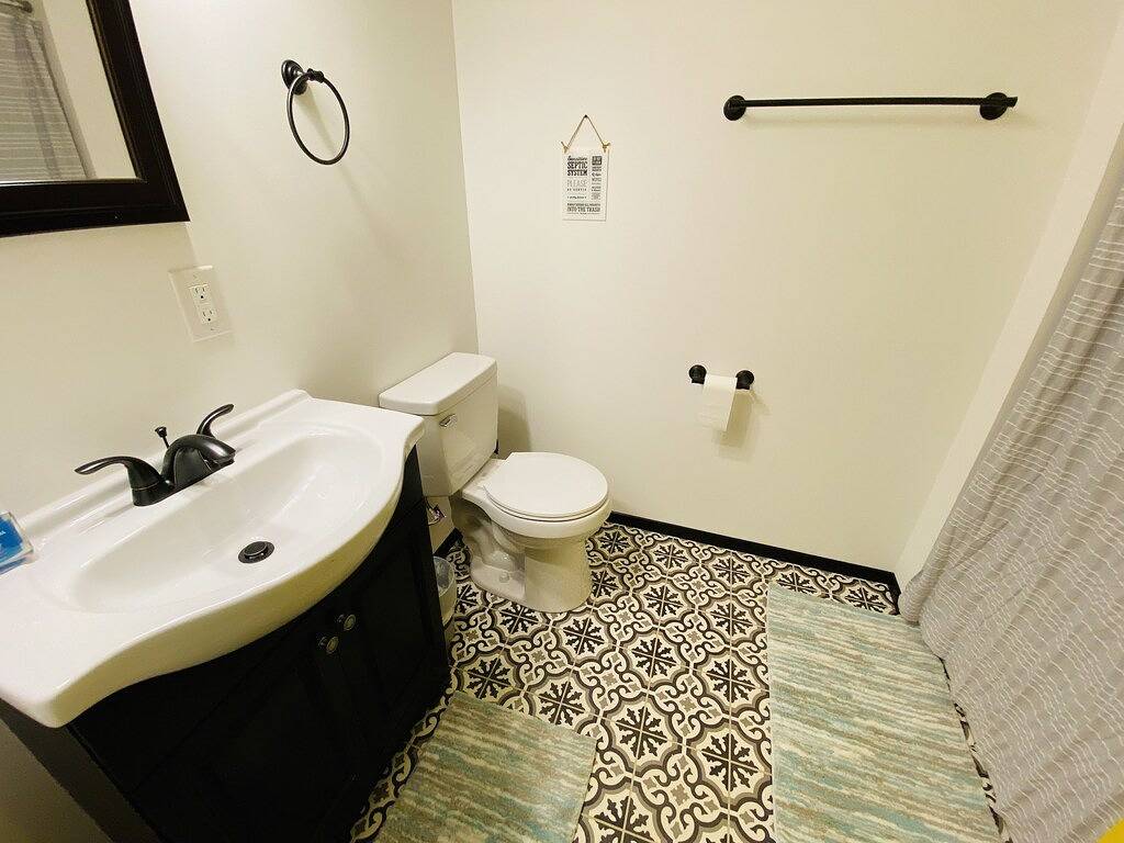 Jasmine House-Dog, family friendly-5 mins Douglas Lake-Large yard-Country Vibe in Douglas Lake