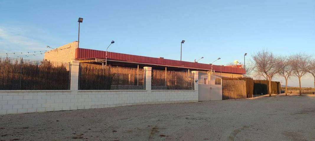 Casa de vacaciones para 18 personas, con vistas además de jardín y piscina en Provincia de Ciudad Real - 2