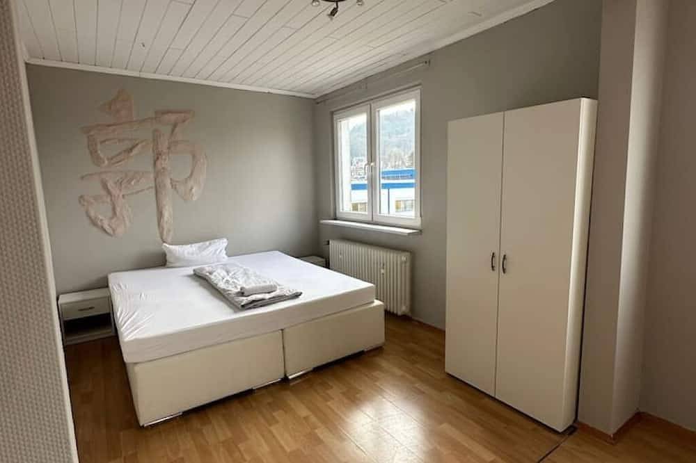 Ganze Wohnung, Zimmer in Landstuhl (Zimmer 10, Og) in Landstuhl, Saar-Nahe-Bergland