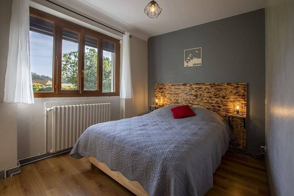 Appart 4/6 Pers Dans Maison Bigourdane Argelès-gazost, Balcon et Jardin Avec vue in Ayzac-Ost, Pyrénées