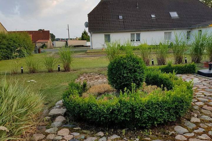 Ferienhaus für 5 Personen, mit Garten und Pool in Stavenhagen