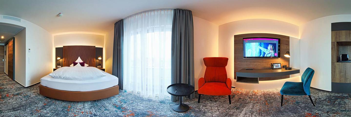 Double room, shower and bath, toilet, modern conveniences in Pirmasens, Landkreis Südwestpfalz