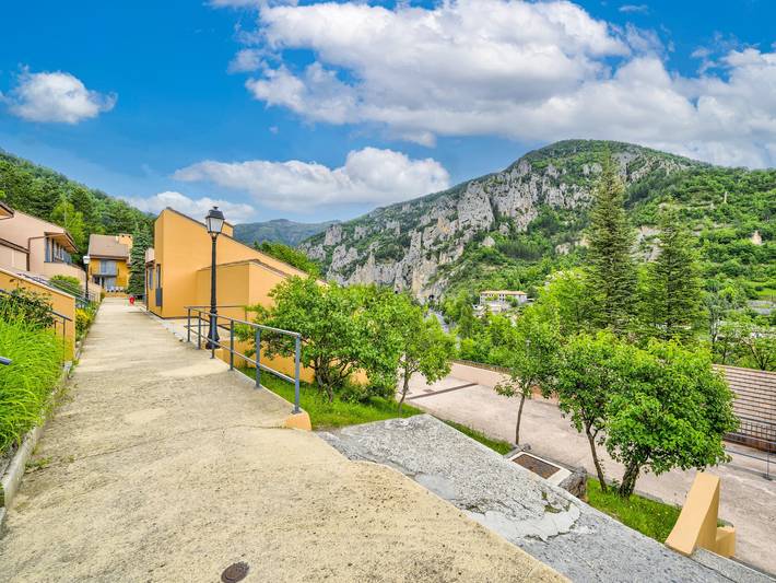 Appartement de vacances pour 5 personnes, avec Terrasse et Piscine