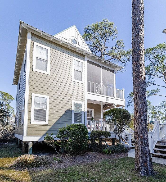 Vacation rental for 4 people, with pool and balcony as well as sauna and hot tub in Perdido Key