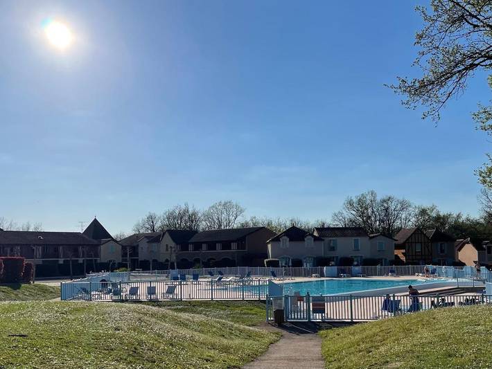 Gîte pour 5 personnes, avec terrasse ainsi que jardin et piscine, animaux acceptés à Monflanquin - 2