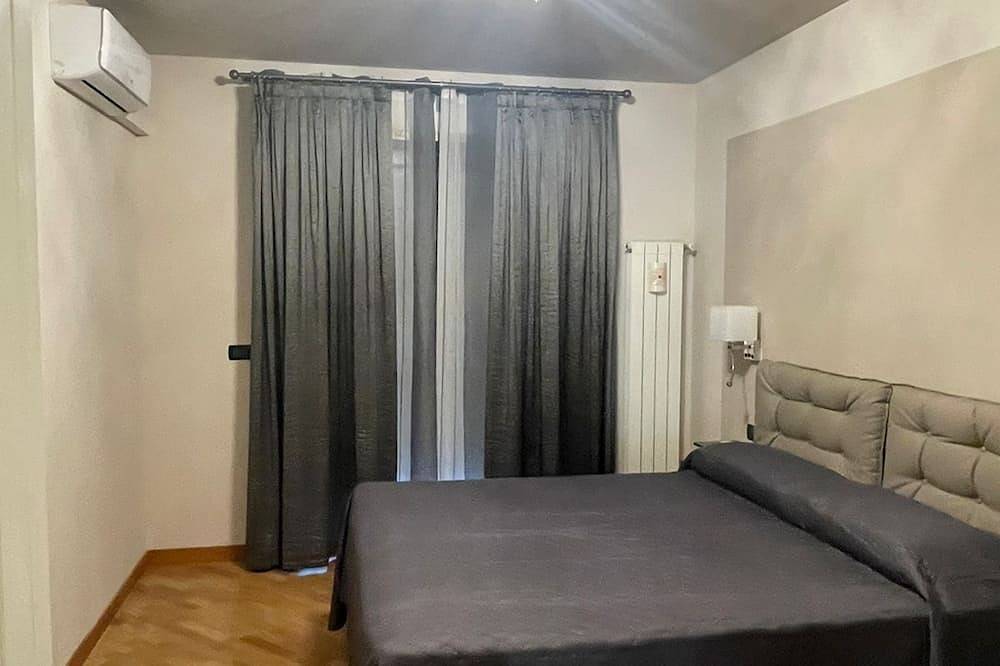 Apartamento entero, At the gates of Turin - free private parking in Moncalieri, Provincia de Torino