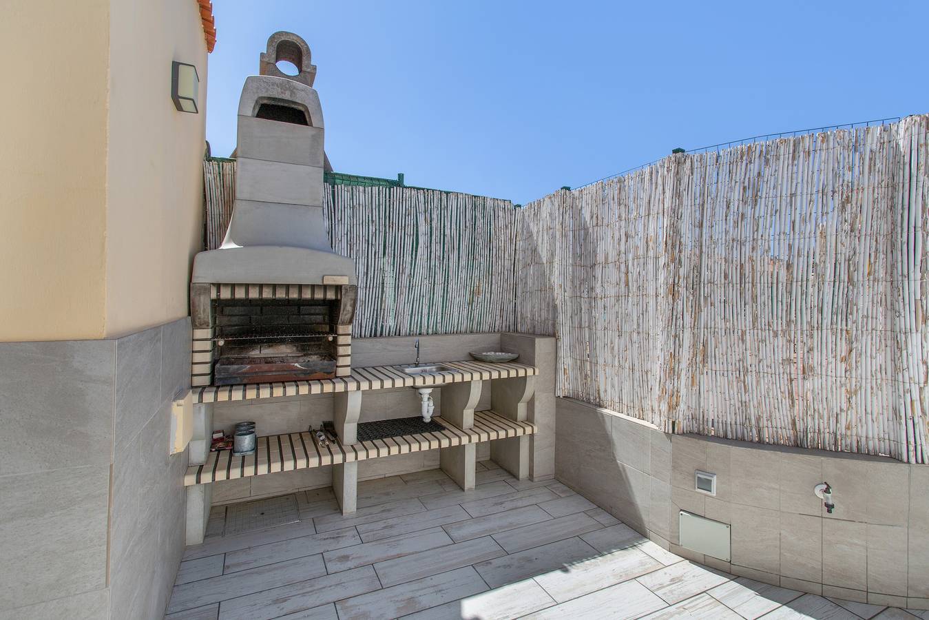 Casa de vacaciones 'La Marinera' con piscina compartida, Wi-Fi y aire acondicionado in Sonnenland, San Bartolomé de Tirajana
