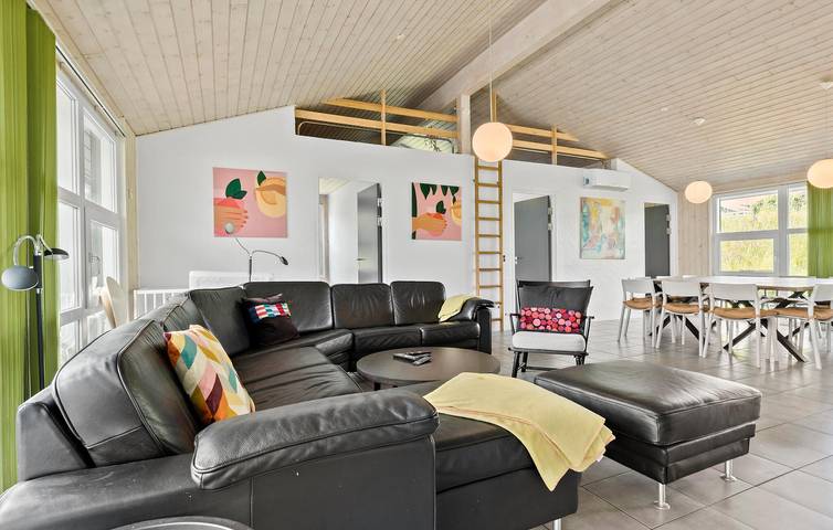 Ferienhaus für 12 Personen, mit Terrasse und Pool sowie Sauna in Lyngsbæk Strand - 4