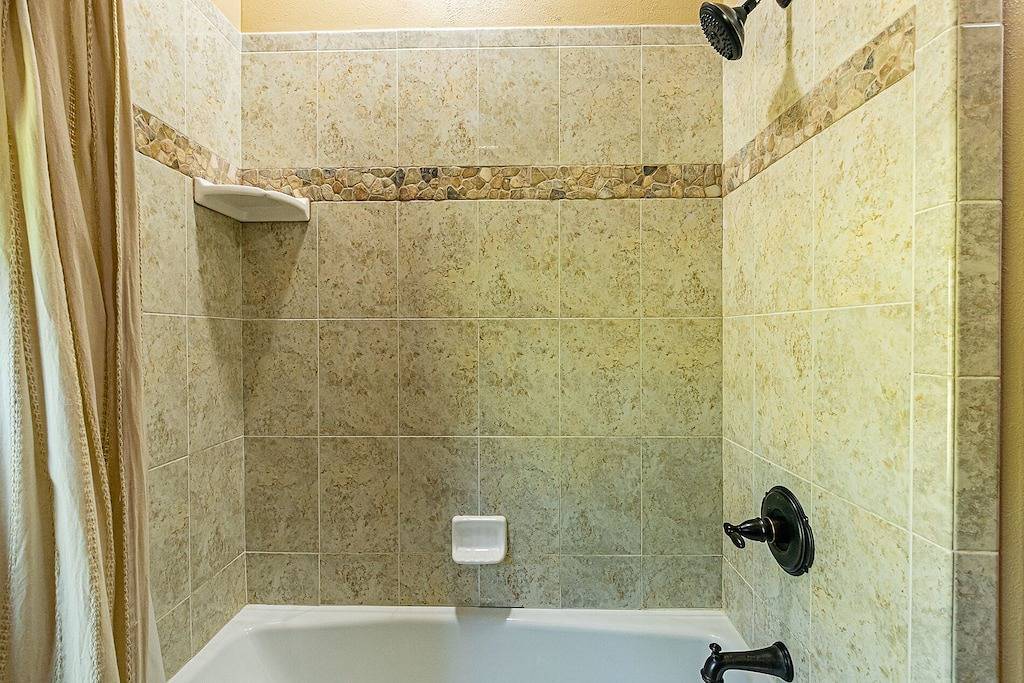 Dancing Ferns in Volcano, Hawaii in Royal Hawaiian Estates, Volcano