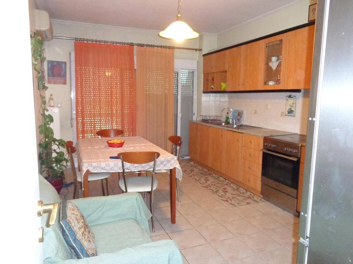 Appartement entier, One-Bedroom Apartment in Lamia, Région de Phthiotide
