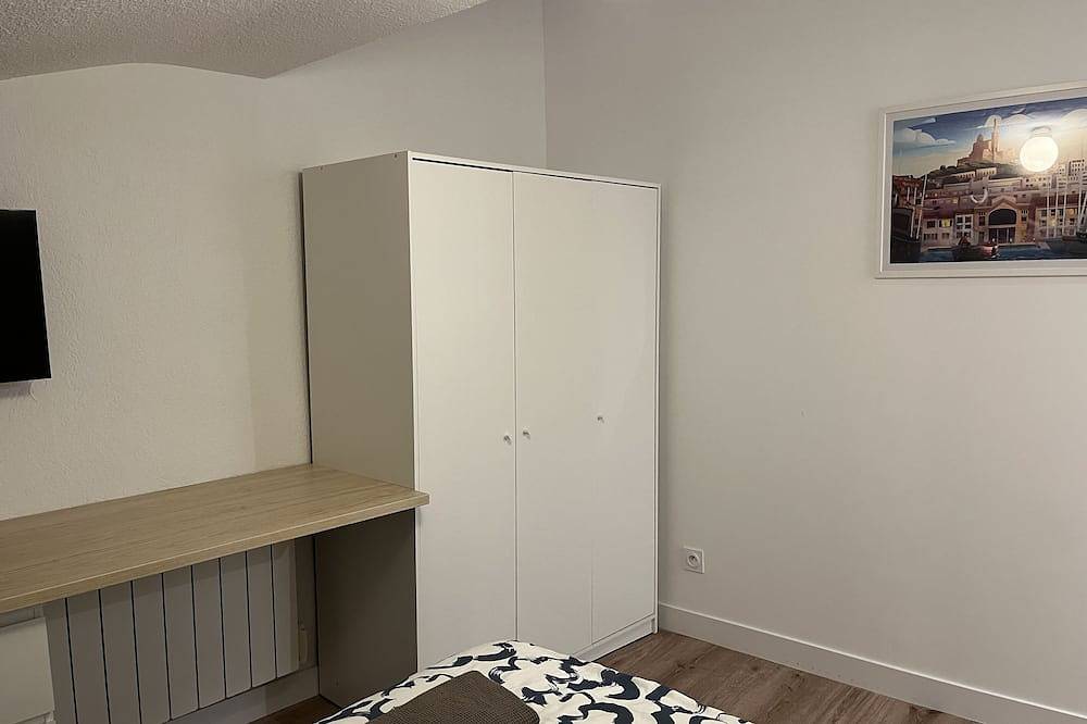 Entire apartment, Appartement T3 Indépendant Dans un Quartier Pavillonaire in La Garde, Toulon region