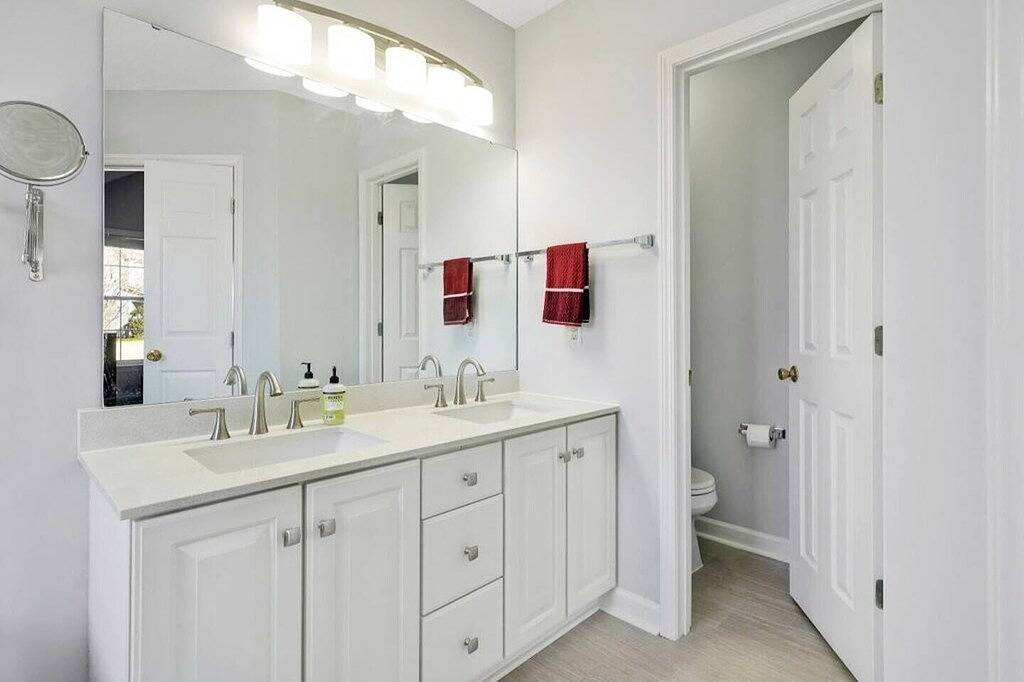 Luxe Private Beach Getaway Minutes to the Ocean! in Ogden (Wilmington), New Hanover County